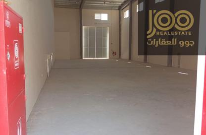 مستودع - استوديو - 1 للايجار في أم الثعوب - أم القيوين