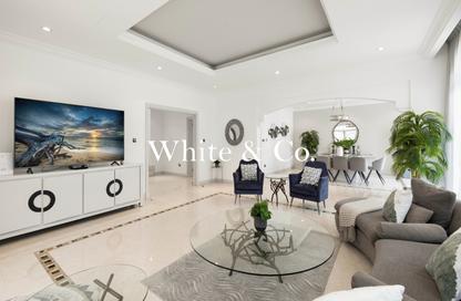 Villa - 5 Bedrooms - 6 Bathrooms for rent in Garden Homes Frond O - Garden Homes - Palm Jumeirah - Dubai