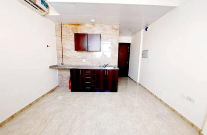 Apartment - Studio - 1 Bathroom for rent in Al Shamsi 1 - Muwaileh Commercial - Sharjah
