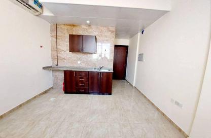 Apartment - Studio - 1 Bathroom for rent in Al Shamsi 1 - Muwaileh Commercial - Sharjah