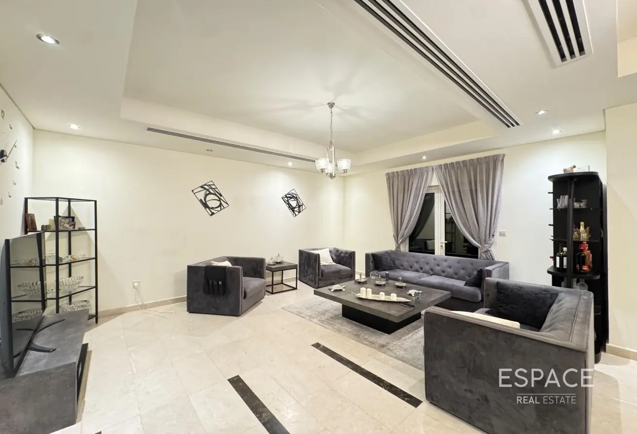 162784032 - Property Main Image