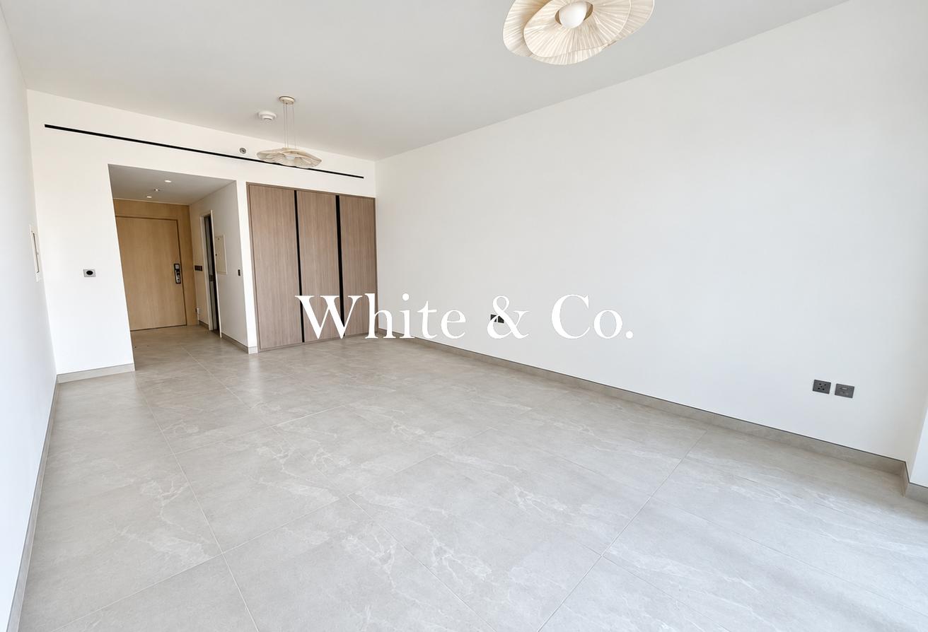 Unfurnished | Brand New | Park & Pool View photo 9