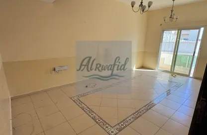 شقة - غرفة نوم - 1 حمام للايجار في برج النعيمية  2 - أبراج النعيمية - النعيمية - عجمان