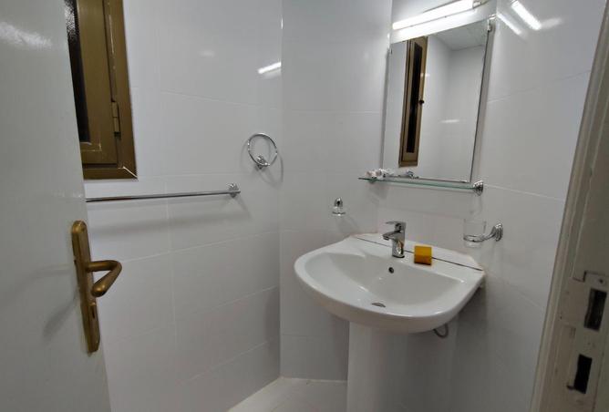 74240114 - Property Image 3