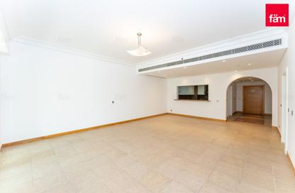 Apartment - 2 Bedrooms - 2 Bathrooms for rent in Al Hamri - Shoreline Apartments - Palm Jumeirah - Dubai