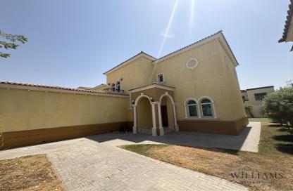 Villa - 3 - 4 for rent in District 8 - Jumeirah Park - Dubai Villa - 3 - 4 for rent in District 8 - Jumeirah Park - Dubai