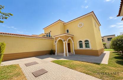 Villa - 3 - 4 for rent in District 8 - Jumeirah Park - Dubai