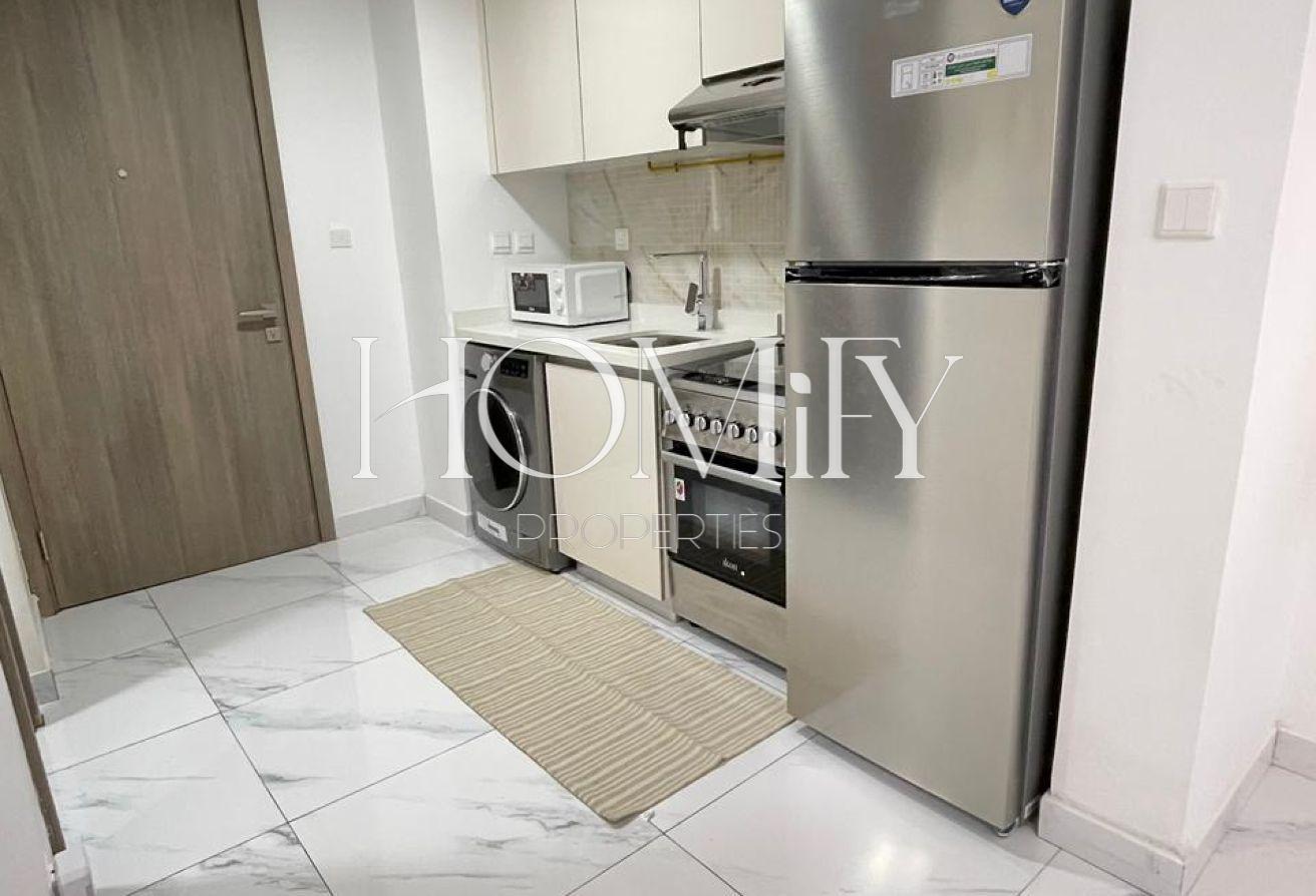 Prime Location | Fully Furnished | With Balcony photo 5