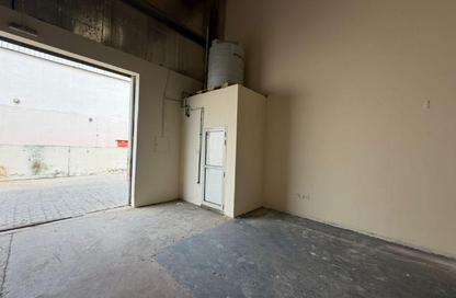 Warehouse - Studio - 1 Bathroom for rent in Industrial Area 18 - Sharjah Industrial Area - Sharjah