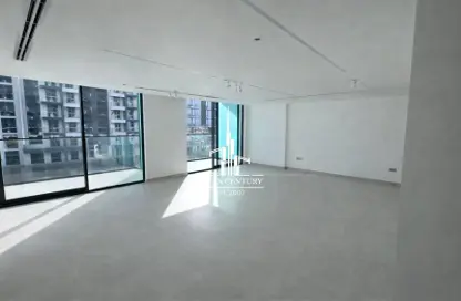 Office Space - Studio - 1 Bathroom for rent in Binghatti Azure - District 16 - Jumeirah Village Circle - Dubai