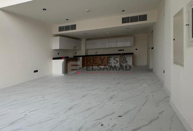 82353027 - Property Image 3