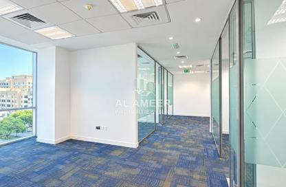 Office Space - Studio - 1 for rent in Emaar Business Park Building 2 - Emaar Business Park - Sheikh Zayed Road - Dubai