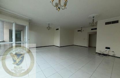 Apartment - 3 Bedrooms - 3 Bathrooms for rent in Al Majaz 2 - Al Majaz - Sharjah