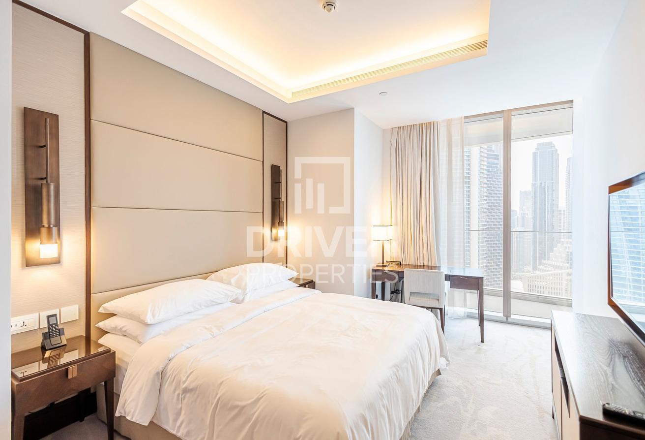 Genuine Listing | Burj Khalifa View | Vacant photo 6