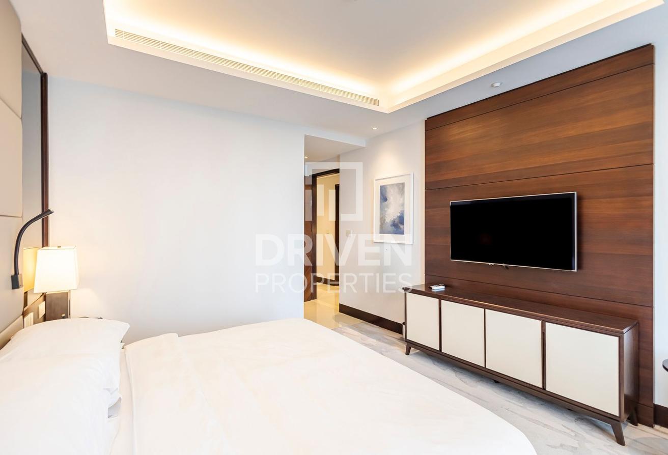 Genuine Listing | Burj Khalifa View | Vacant photo 8