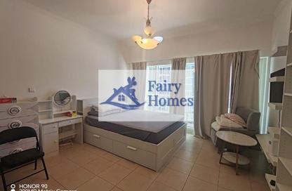 Apartment - Studio - 1 for sale in Burj Al Nujoom - Downtown Dubai - Dubai