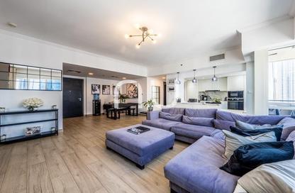 Apartment - 2 Bedrooms - 3 Bathrooms for sale in Al Majara 1 - Al Majara Towers - Dubai Marina - Dubai