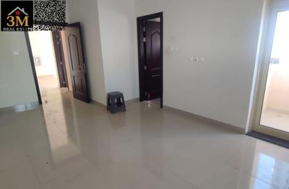 Apartment - 1 Bedroom - 2 Bathrooms for rent in Corniche Tower - Ajman Corniche Road - Ajman