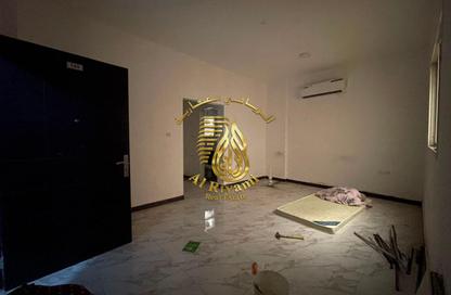 Apartment - 1 Bedroom - 1 Bathroom for rent in Al Mowaihat 1 - Al Mowaihat - Ajman