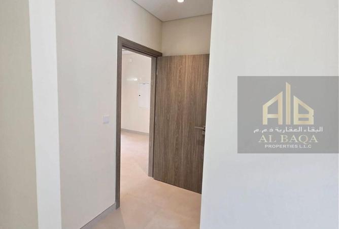 100421413 - Property Image 3