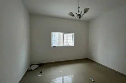 شقة - غرفة نوم - 2 حمامات للايجار في شارع التعاون الجديد - التعاون - الشارقة