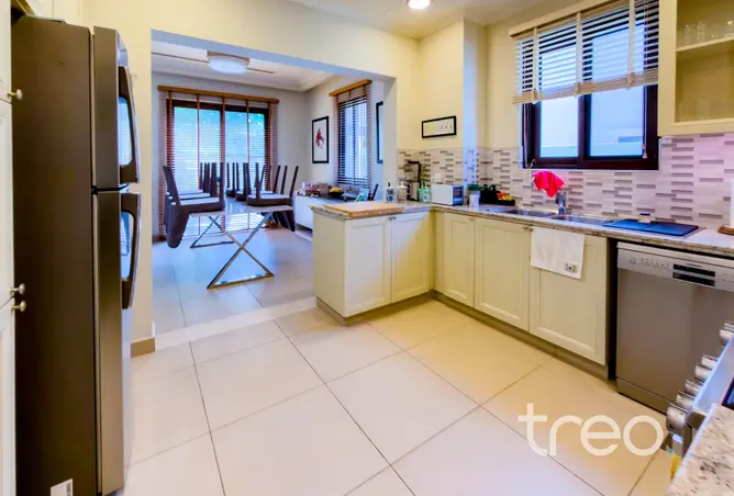 155526083 - Property Image 3