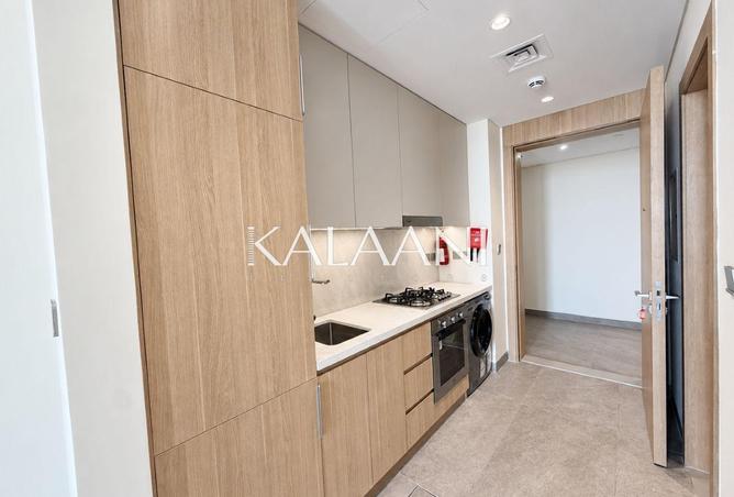 MULTIPLE CHEQUES | SPACIOUS | PRIME LOCATION photo 3