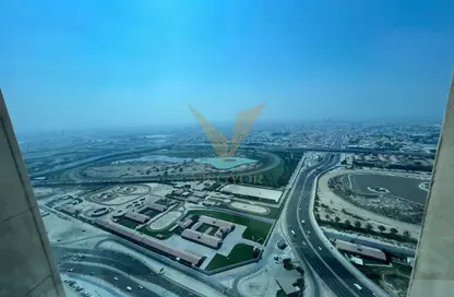 شقة - 2 غرف نوم - 3 حمامات للايجار في برج تشرشل السكني - أبراج تشرشل - الخليج التجاري - دبي