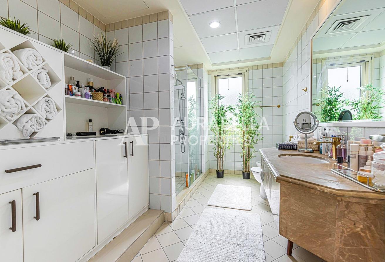 Upgraded Villa | Large Plot | Private Pool photo 14