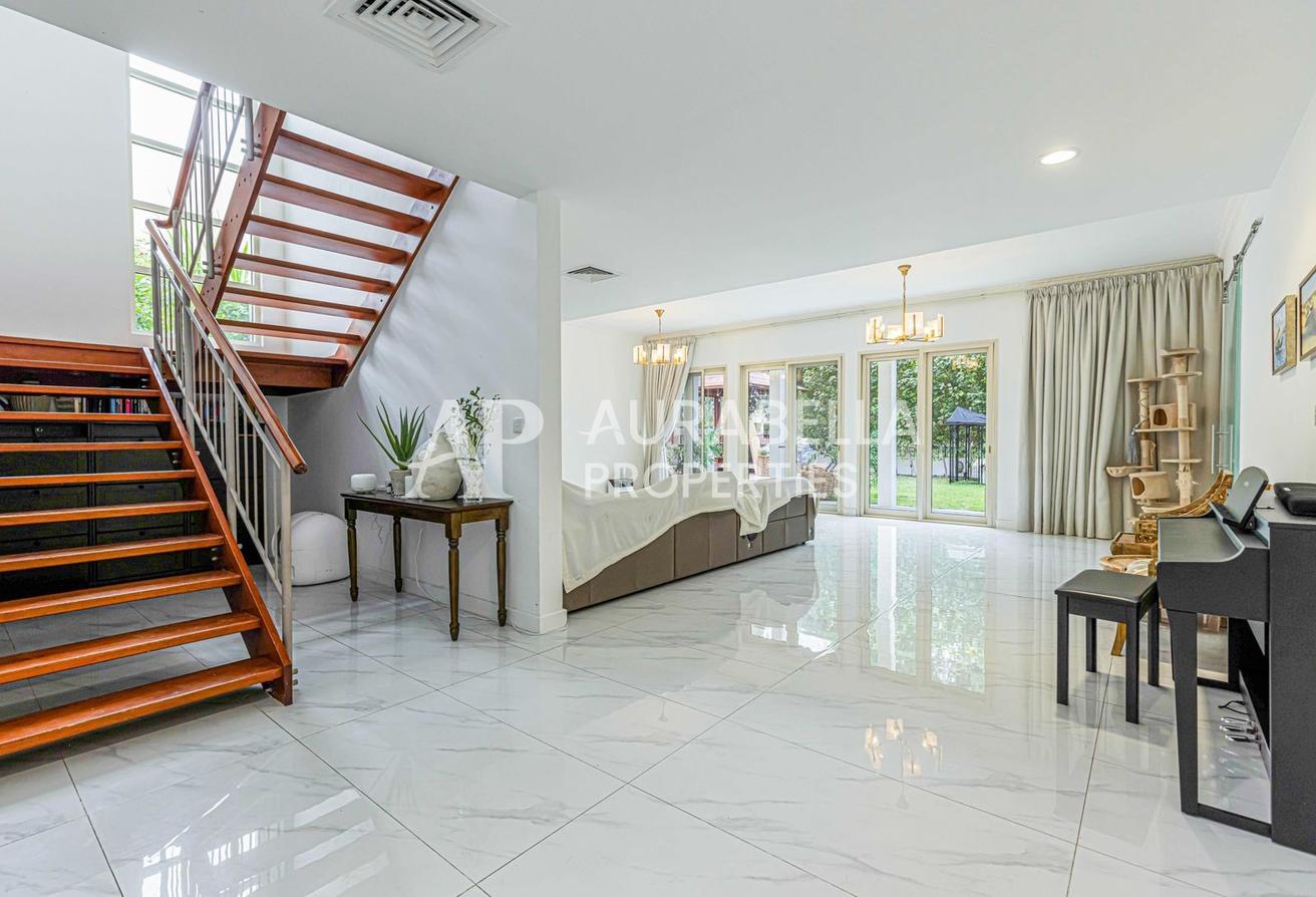 Upgraded Villa | Large Plot | Private Pool photo 2