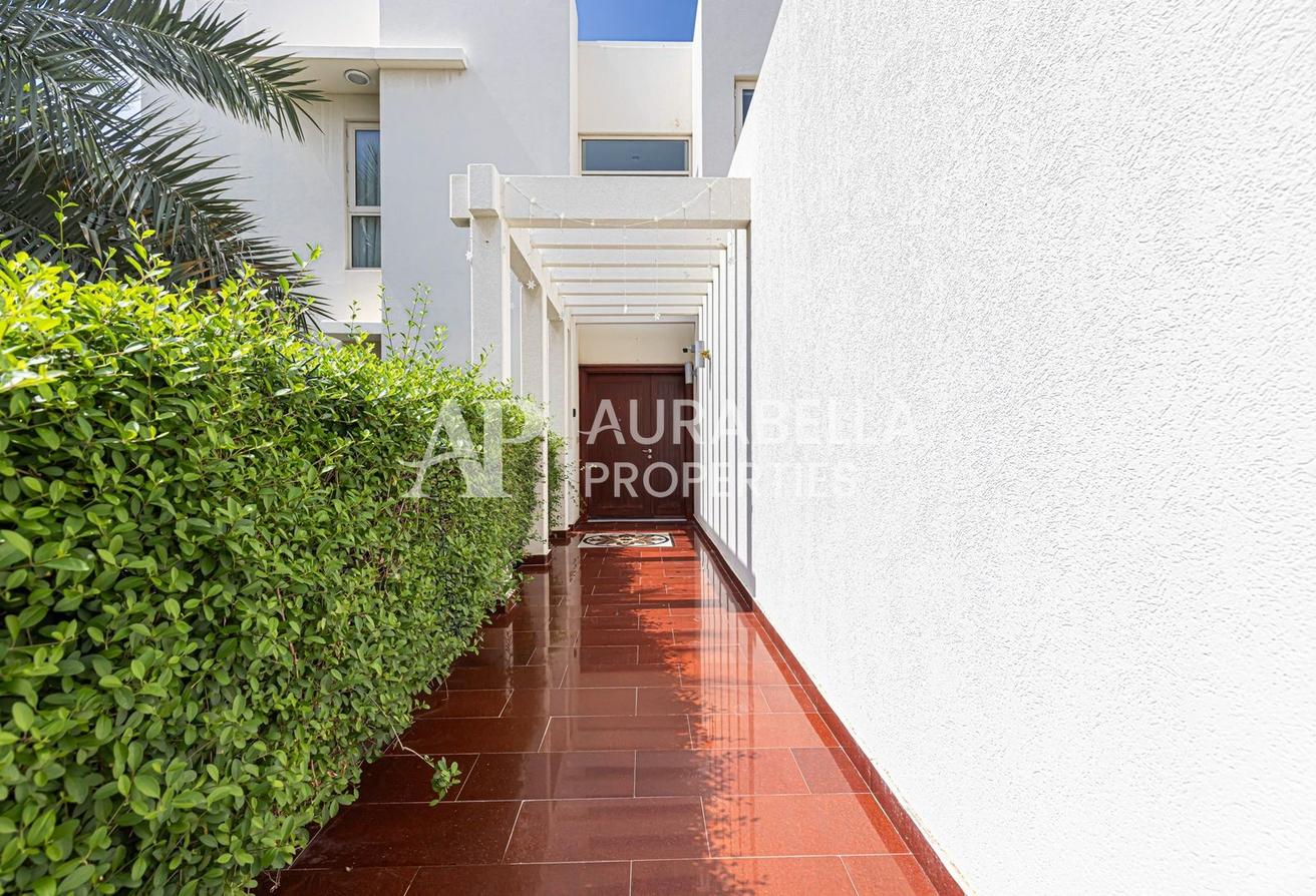 Upgraded Villa | Large Plot | Private Pool photo 18