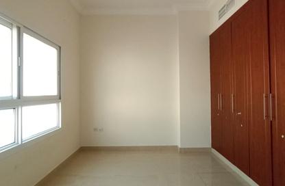 Apartment - 1 - 2 for rent in Zahrata Al Majaz Building - Al Majaz 2 - Al Majaz - Sharjah Apartment - 1 - 2 for rent in Zahrata Al Majaz Building - Al Majaz 2 - Al Majaz - Sharjah