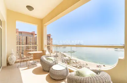 Apartment - 2 Bedrooms - 4 Bathrooms for rent in Al Das - Shoreline Apartments - Palm Jumeirah - Dubai