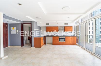 Apartment - 1 Bedroom - 2 Bathrooms for sale in Lake View Tower - JLT Cluster B - Jumeirah Lake Towers - Dubai Apartment - 1 Bedroom - 2 Bathrooms for sale in Lake View Tower - JLT Cluster B - Jumeirah Lake Towers - Dubai