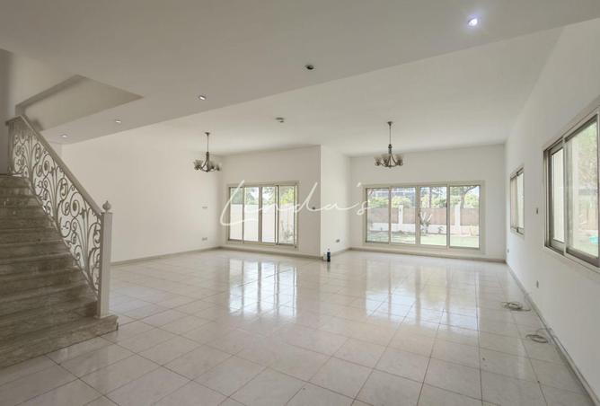 100406233 - Property Image 3