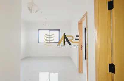 Apartment - 1 Bedroom - 1 Bathroom for rent in AlFalah - Muwaileh Commercial - Sharjah