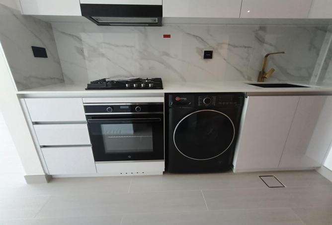 98681165 - Property Image 2