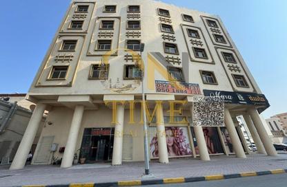 عمارة بالكامل - 8 غرف نوم - 8 حمامات للبيع في مساكن كورنيش عجمان - طريق كورنيش عجمان - عجمان