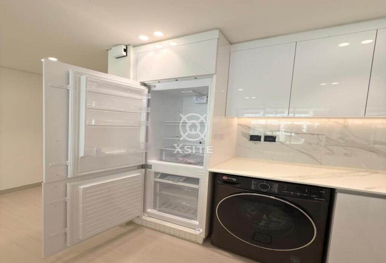 Exquisite 1 BR |Equipped Kitchen|Vacant Unit photo 5