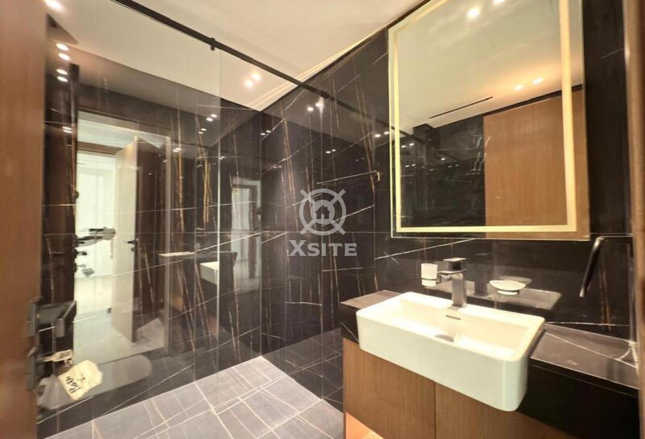 Exquisite 1 BR |Equipped Kitchen|Vacant Unit photo 17