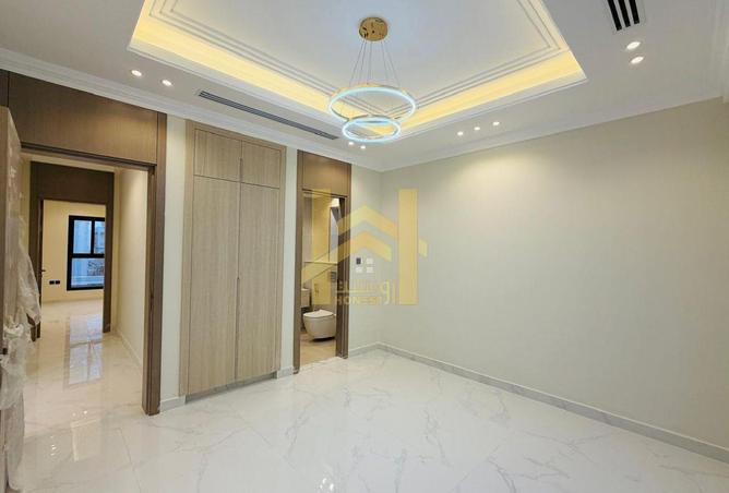 82821352 - Property Image 2