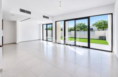 Townhouse - 3 - 4 for sale in Shams Townhouses - Town Square - Dubai