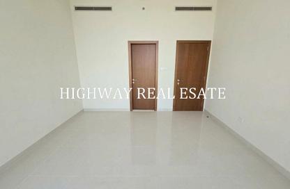 Apartment - 2 - 3 for rent in Sahara Tower 6 - Sahara Complex - Al Nahda - Sharjah