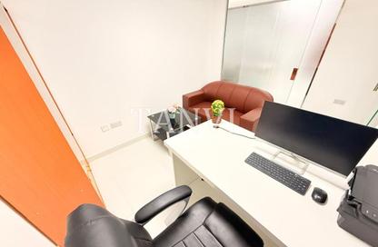 Office Space - Studio - 1 Bathroom for rent in Silver Home Building - Hor Al Anz - Deira - Dubai