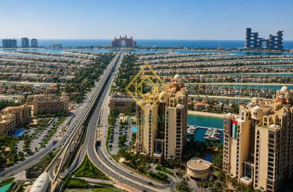 Apartment - 1 Bedroom - 2 Bathrooms for rent in The Palm Tower - Palm Jumeirah - Dubai