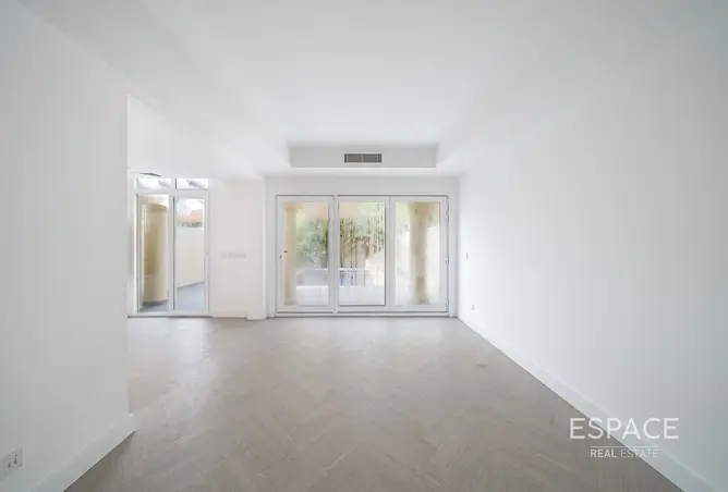155510092 - Property Image 2