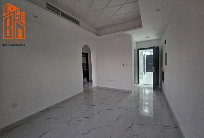 100866589 - Property Image 2