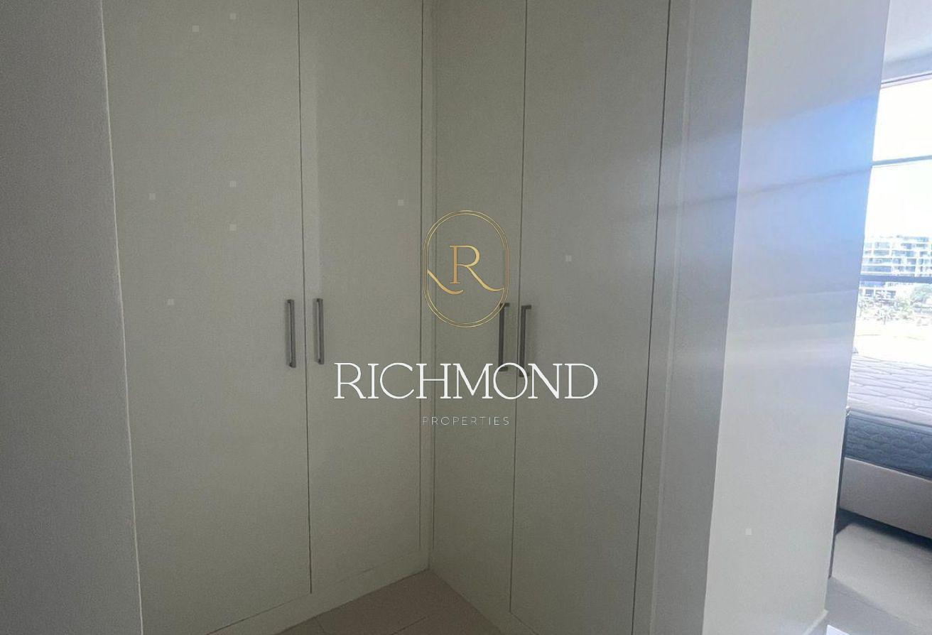 Spacious | High Floor | Golf Course | Furnished photo 8