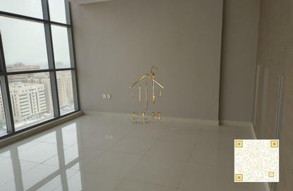 Apartment - 2 Bedrooms - 3 Bathrooms for sale in Gulfa Towers - Al Rashidiya 1 - Al Rashidiya - Ajman