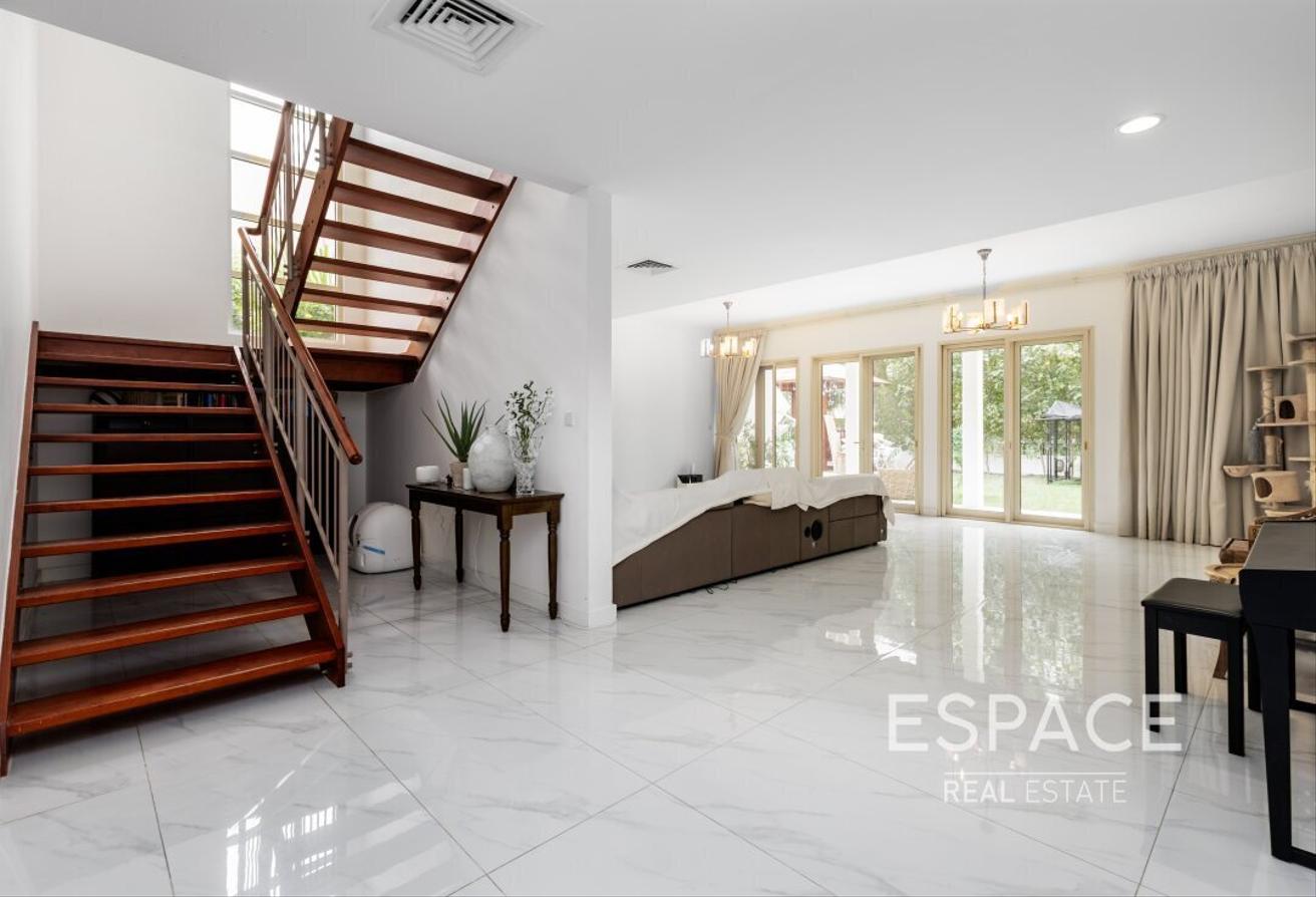 Private Pool | Upgraded | Backing Park photo 6